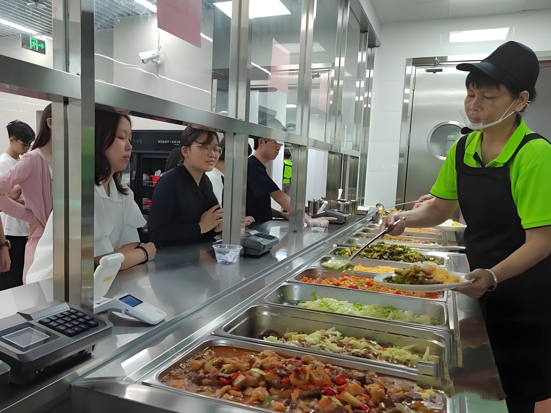 学校食堂